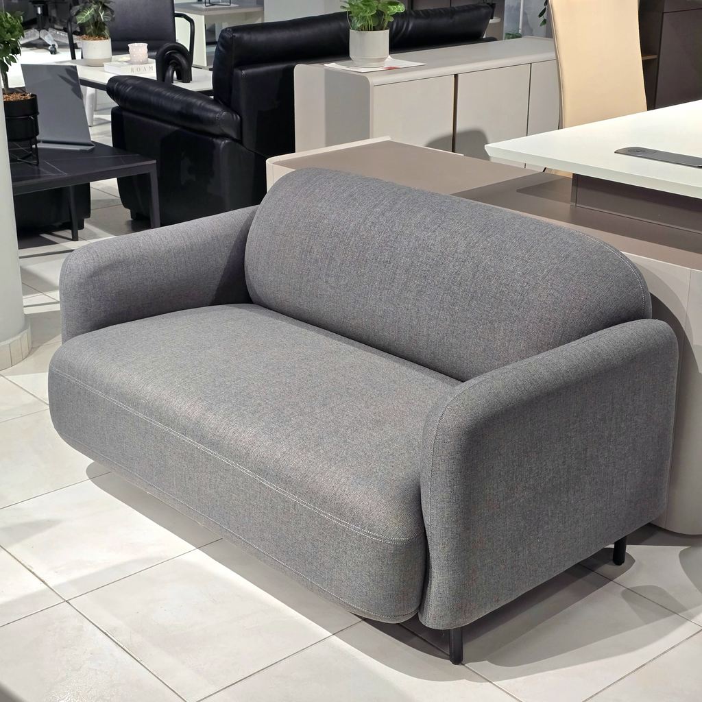 SOFA PARA 3PERSONAS MOD. CONVEX (531) - TELA GRIS (ZB-03)- MEDIDAS: 32"X73"X31"