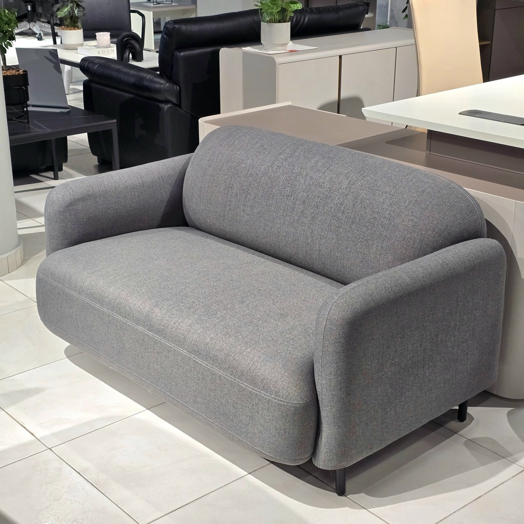 SOFA PARA 2 PERSONAS MOD. CONVEX (531) - TELA GRIS GRAFITO(M09)- MEDIDAS: 32"X53"X31"