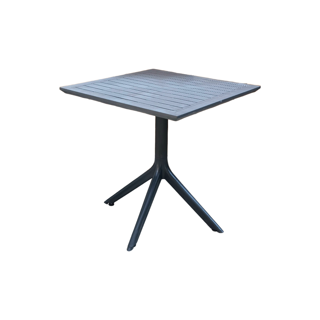 MESA MULTIUSO MOD SILVIA TOPE  CON RANURAS -BASE MOD.RITA EN POLIPROPILENO - COLOR NEGRO- MEDIDAS: 32"X32" PULGADAS-  PROTECCION UV- USO EXTERIOR O INTERIOR