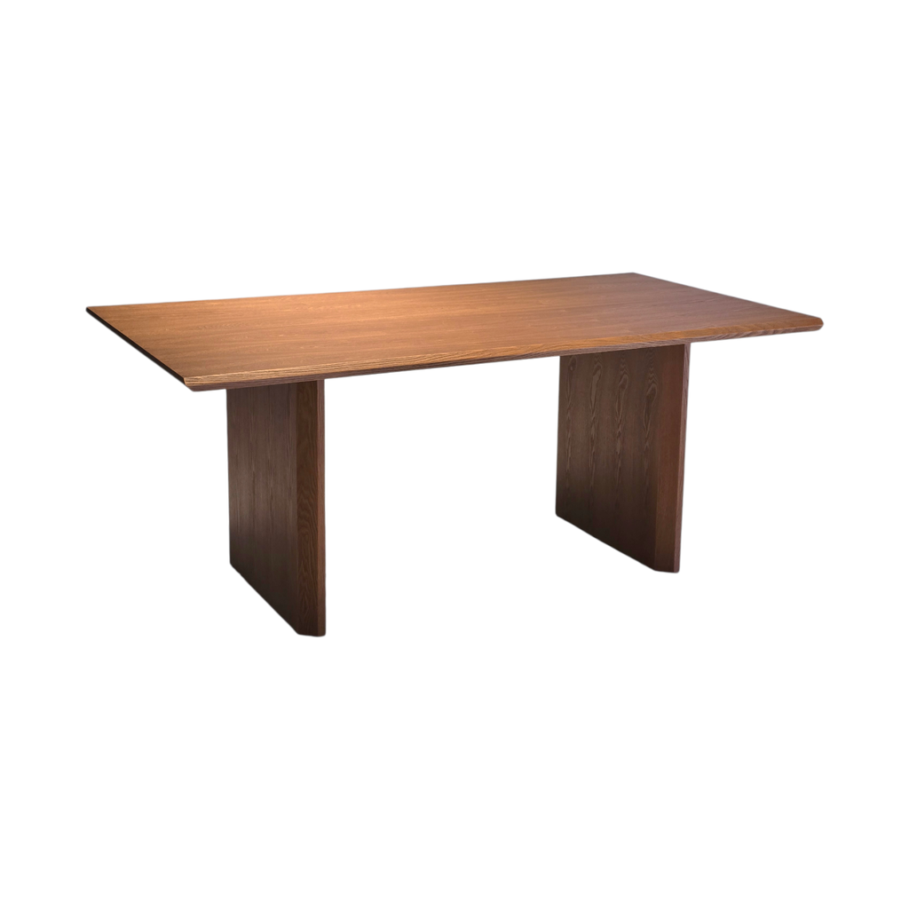 MESA DE COMEDOR RT-1870, TOPE Y PATAS EN MADERA COLOR NOGAL ASH08 DE 71” X 37.5”, MEYCY HOME